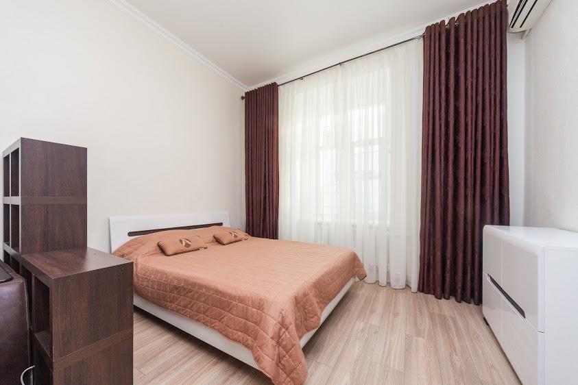 Center, Apartment On Deribasovskaya 10 敖德萨 外观 照片