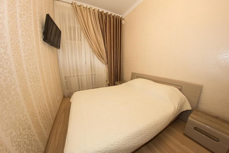 Center, Apartment On Deribasovskaya 10 敖德萨 外观 照片